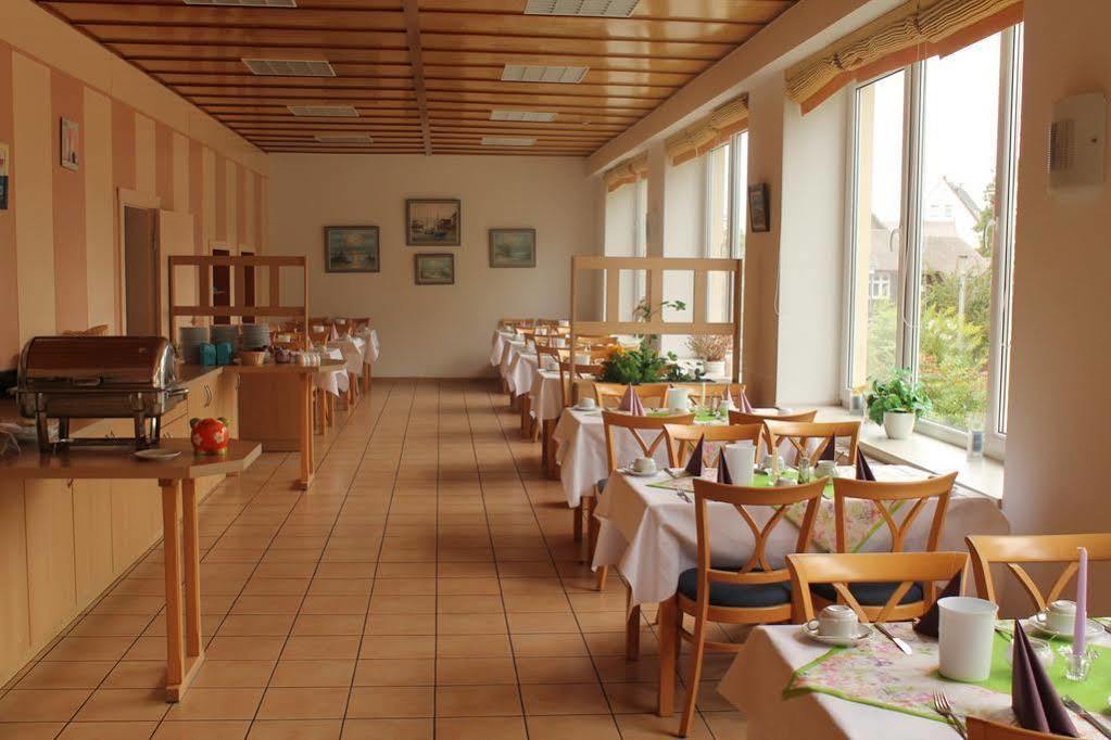 Koopmanns Hotel Und Laedchen Goehren  Buitenkant foto